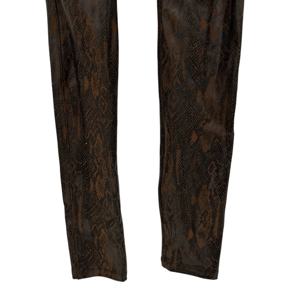 SPANX Faux LEATHER Snakeskin Leggings size small winter staple - Picture 2 of 7